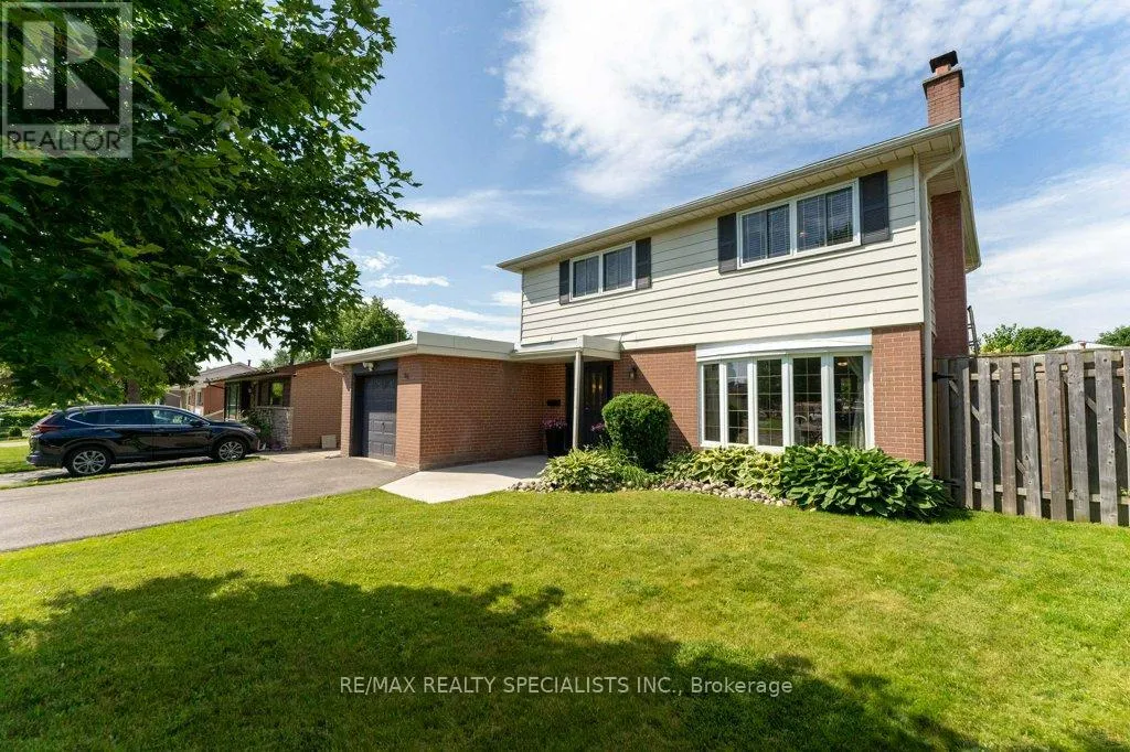 68 WINDERMERE COURT