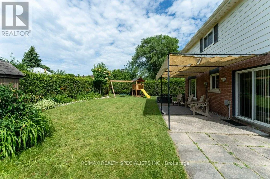 68 WINDERMERE COURT