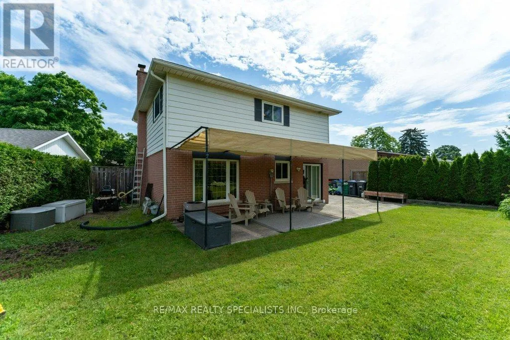 68 WINDERMERE COURT
