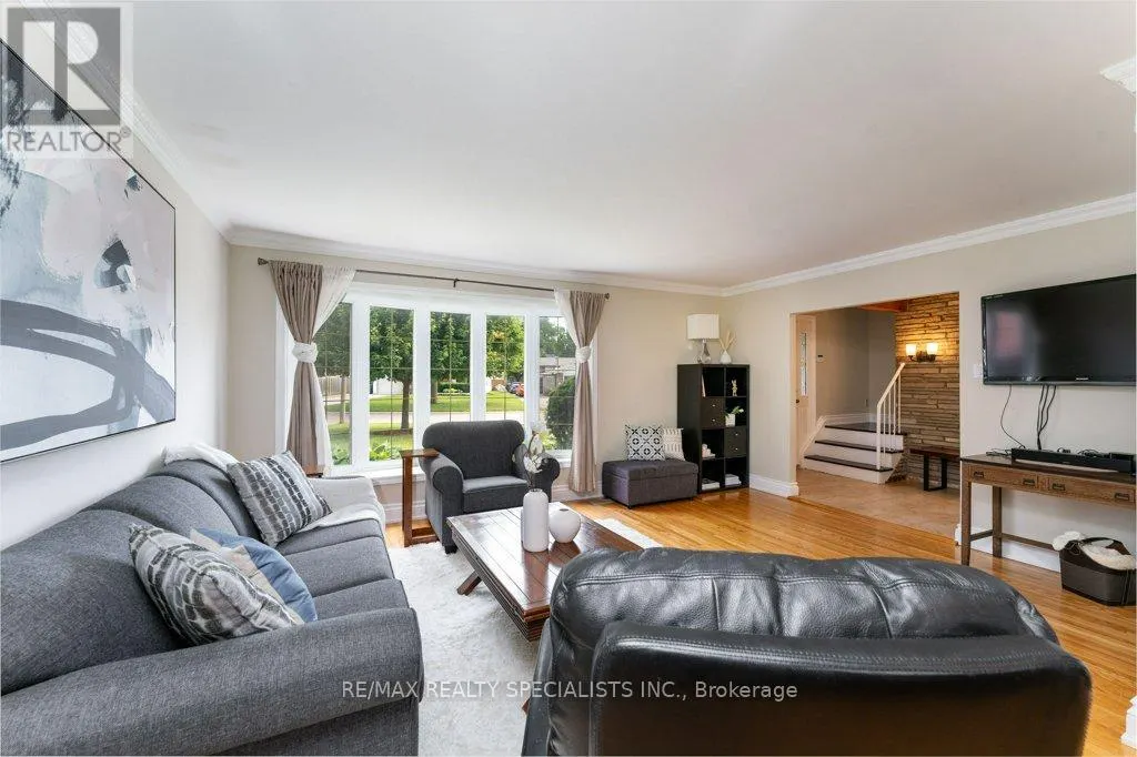 68 WINDERMERE COURT