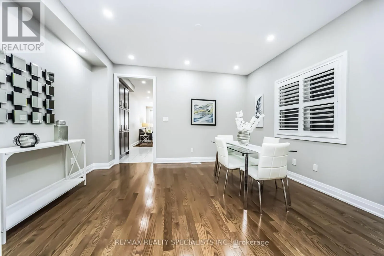 16 DALBEATTIE DRIVE