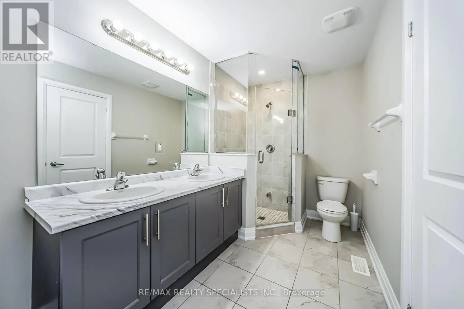 16 DALBEATTIE DRIVE