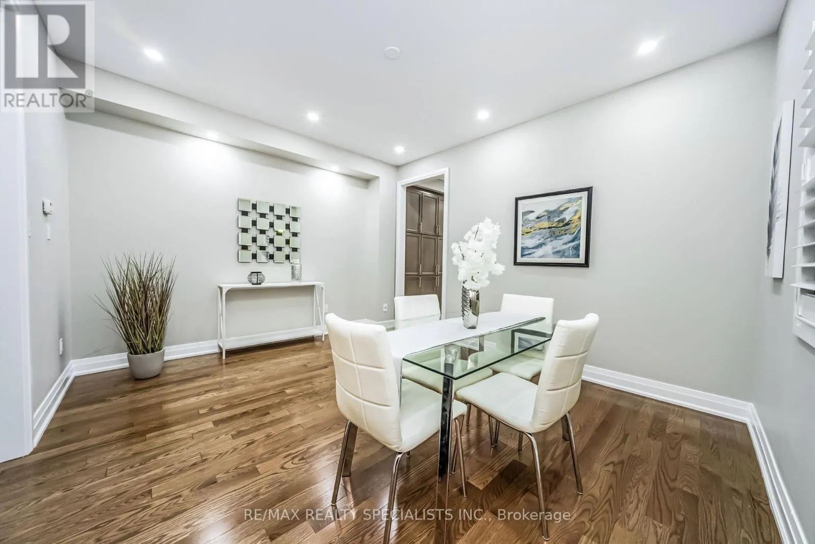 16 DALBEATTIE DRIVE