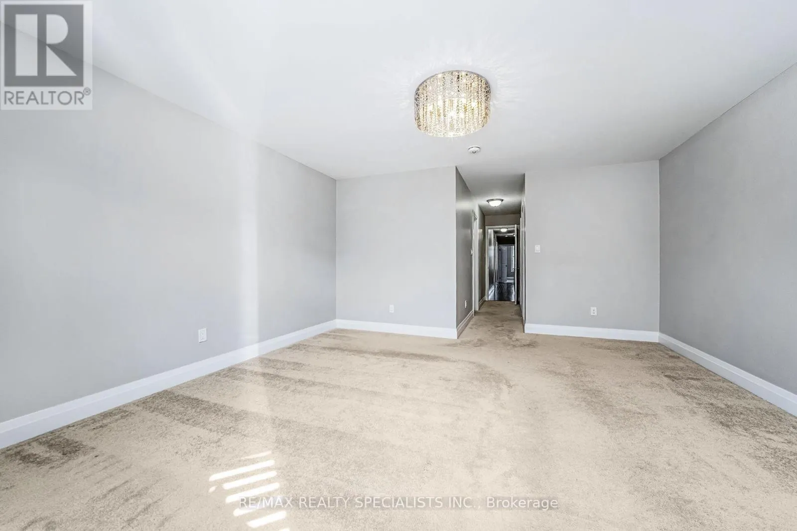 16 DALBEATTIE DRIVE