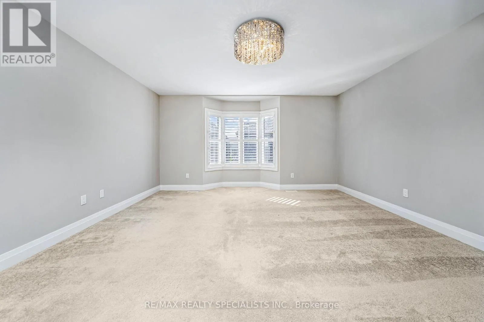 16 DALBEATTIE DRIVE
