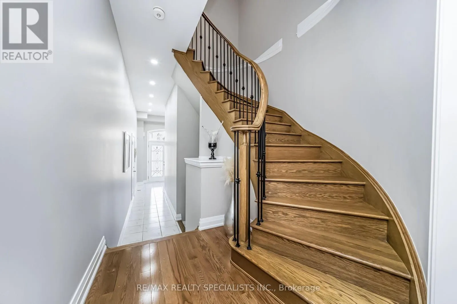 16 DALBEATTIE DRIVE