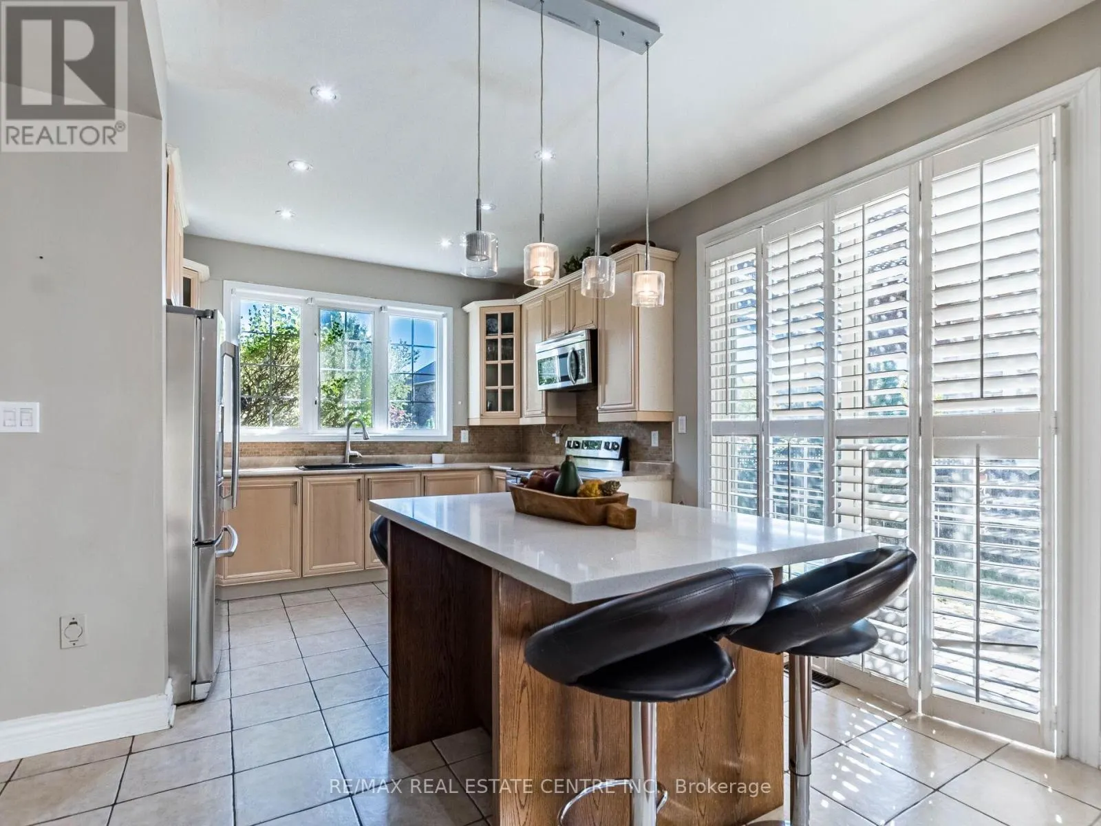3927 MAYLA DRIVE