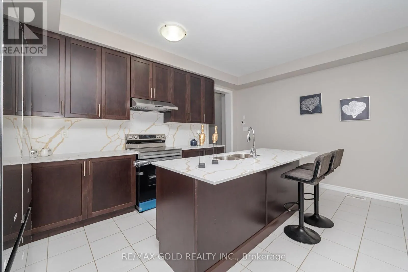 100 ADVENTURA ROAD