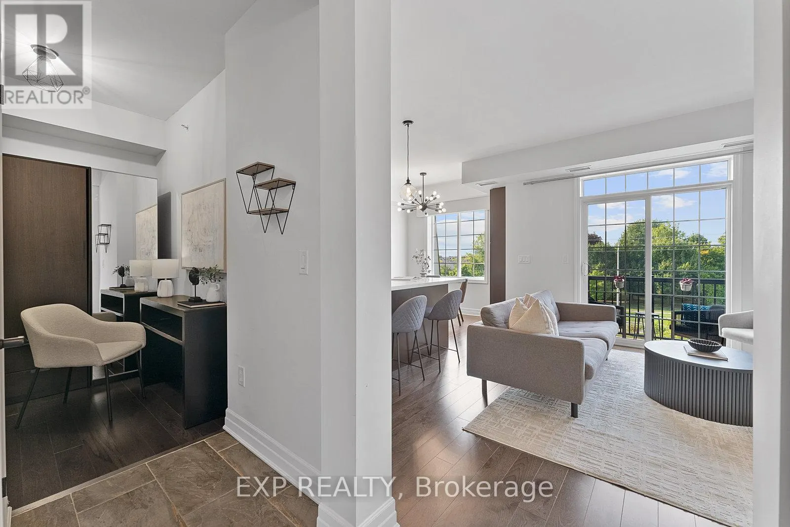 325 - 2300 UPPER MIDDLE ROAD W