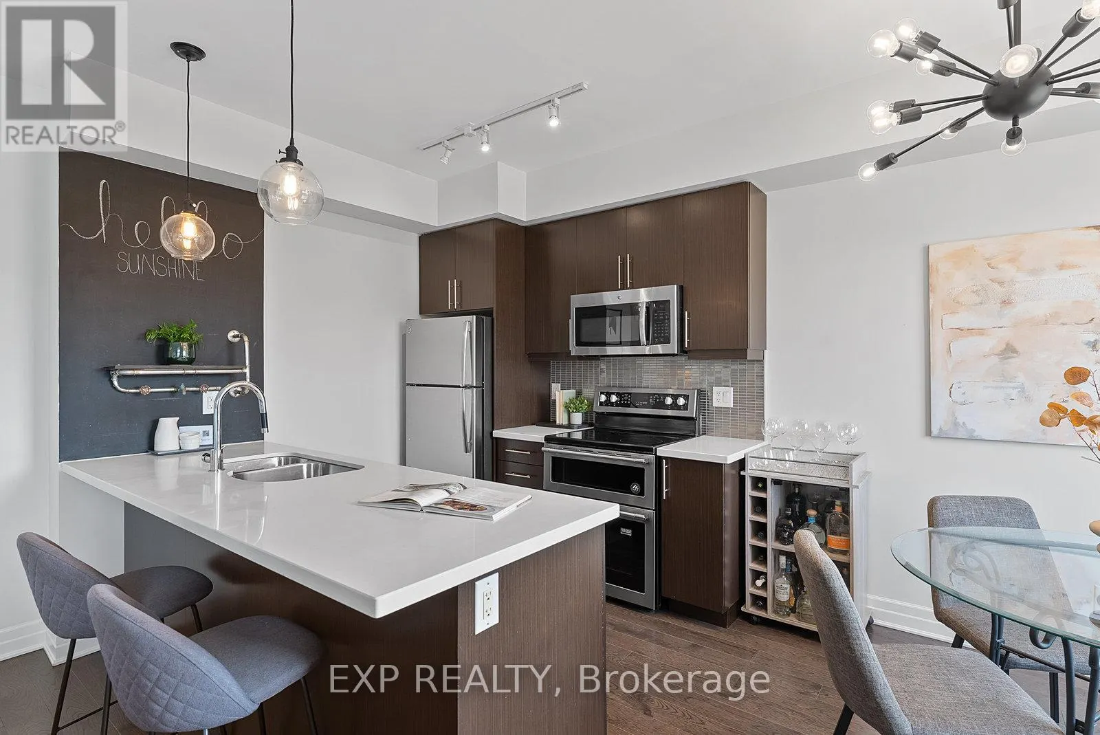 325 - 2300 UPPER MIDDLE ROAD W