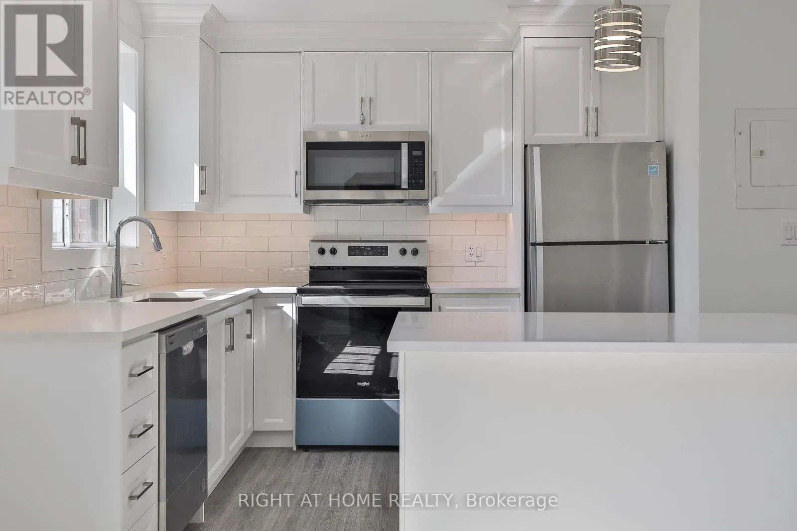 7 - 2841 KEELE STREET