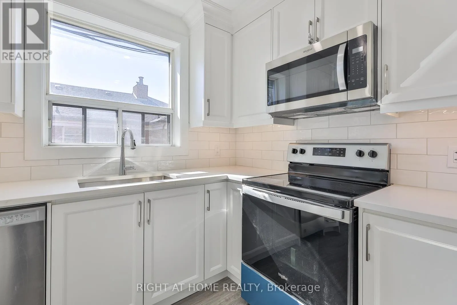 7 - 2841 KEELE STREET
