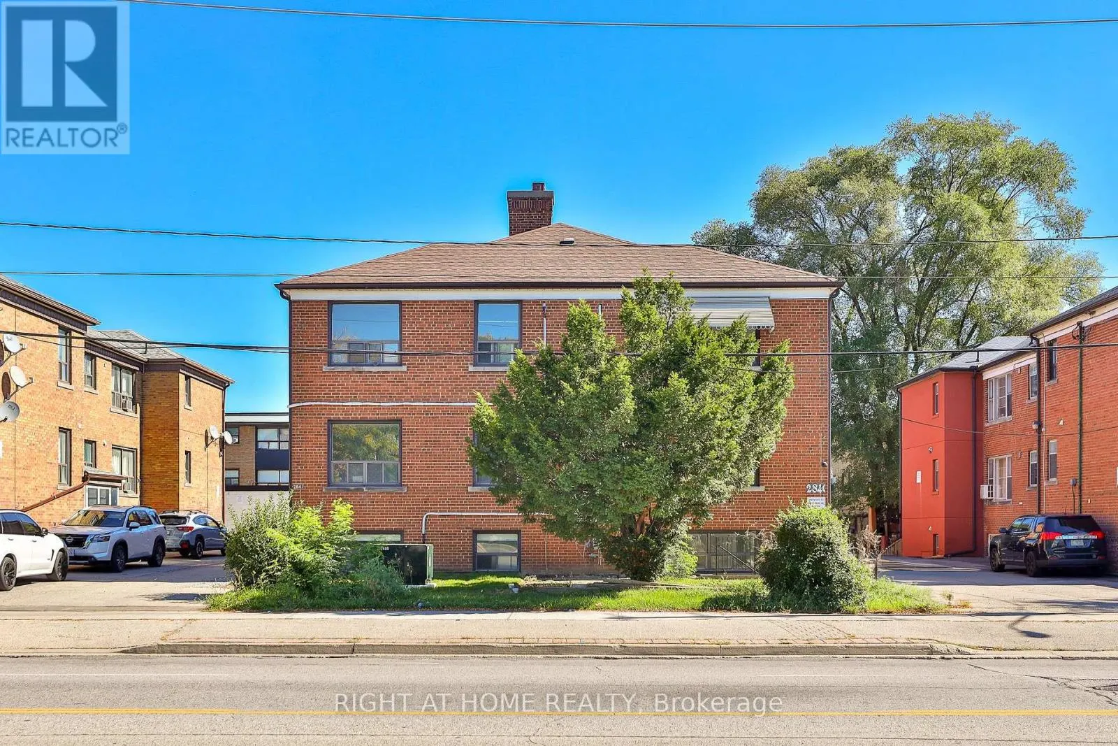 7 - 2841 KEELE STREET