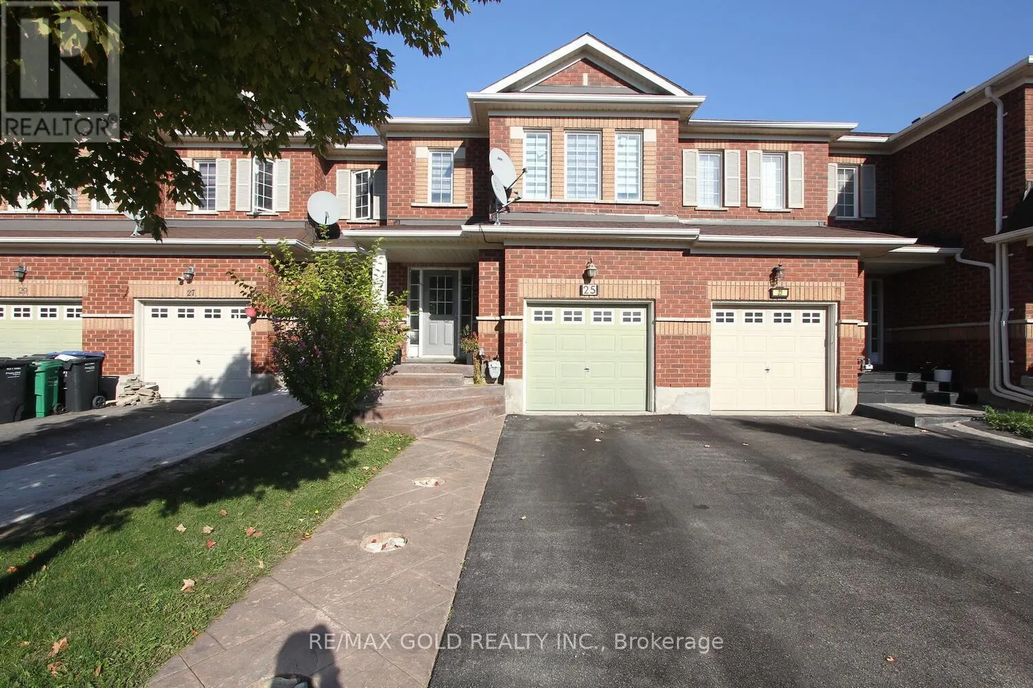 25 WICKLOW ROAD E