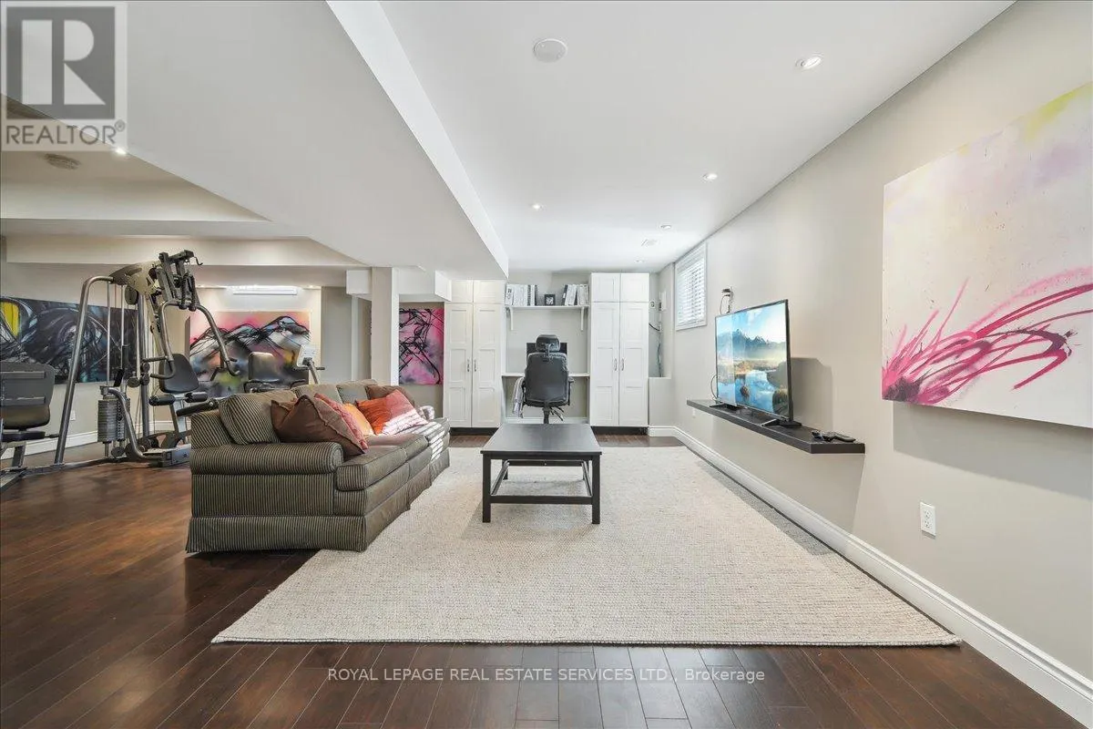 2313 BLUE OAK CIRCLE