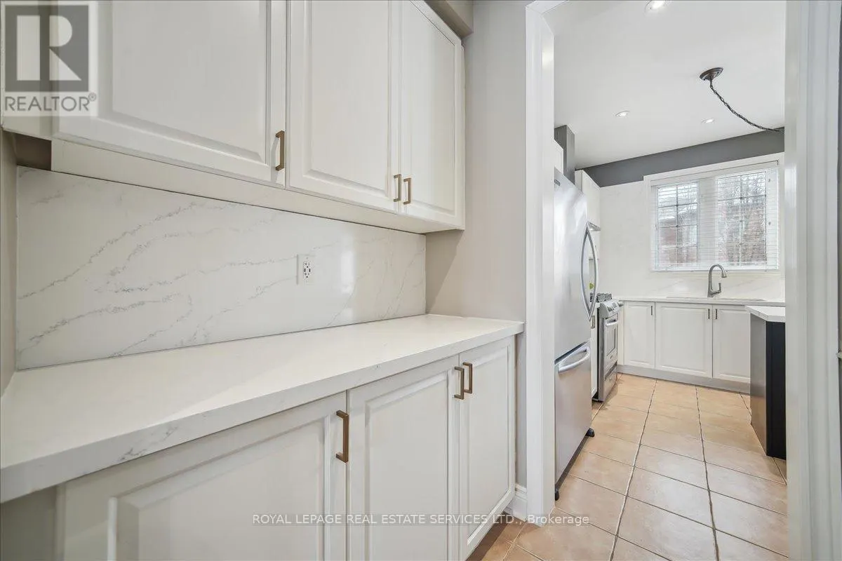 2313 BLUE OAK CIRCLE