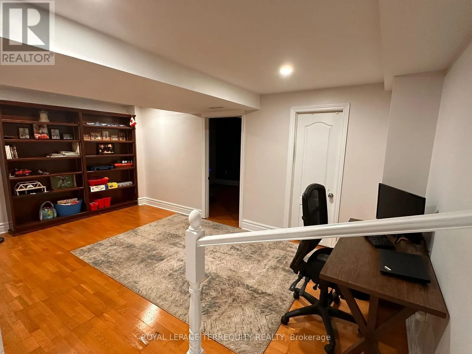 3836 RIDGEPOINT WAY