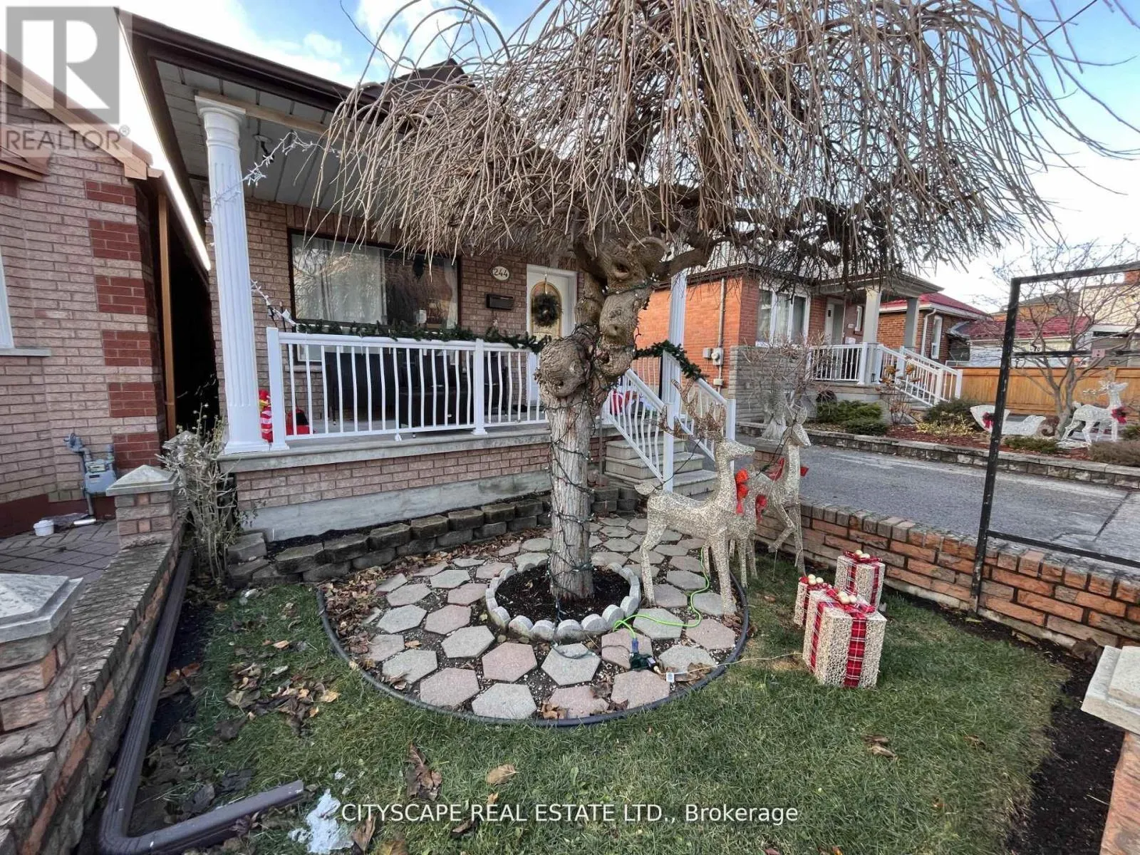 244 ROSETHORN AVENUE