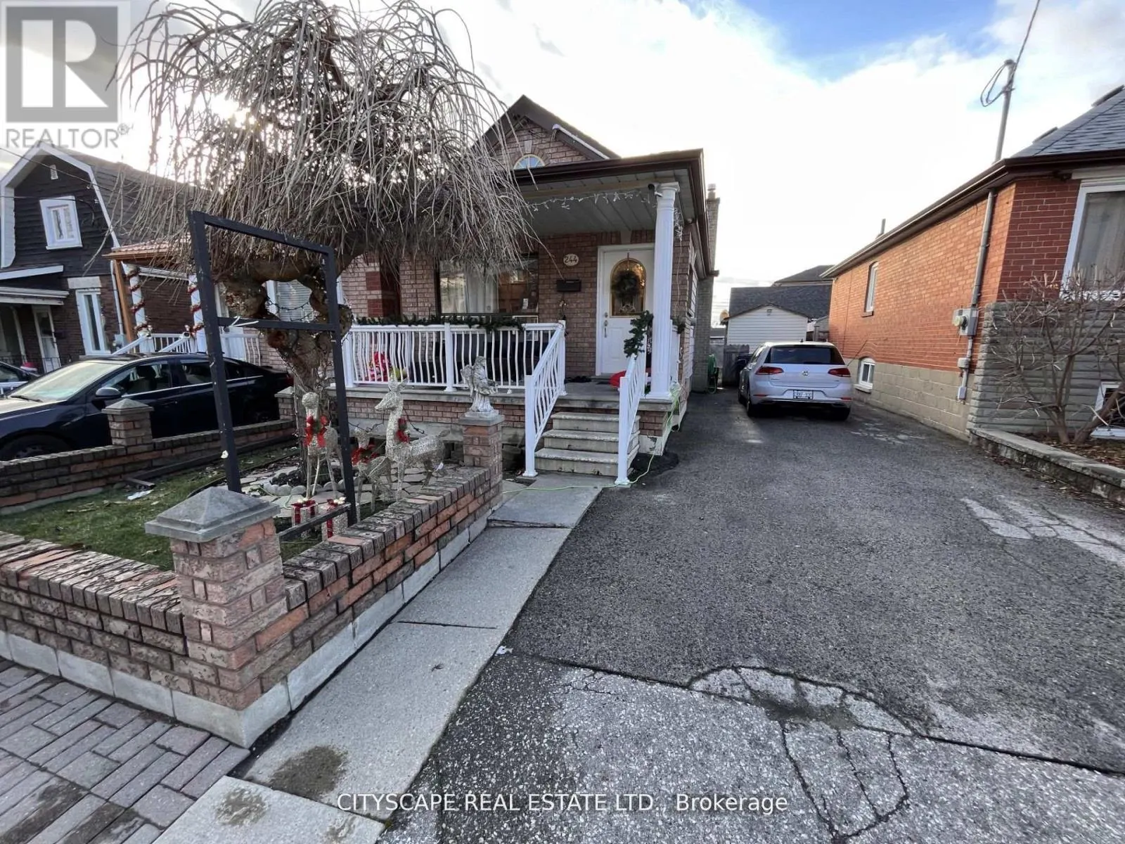 244 ROSETHORN AVENUE