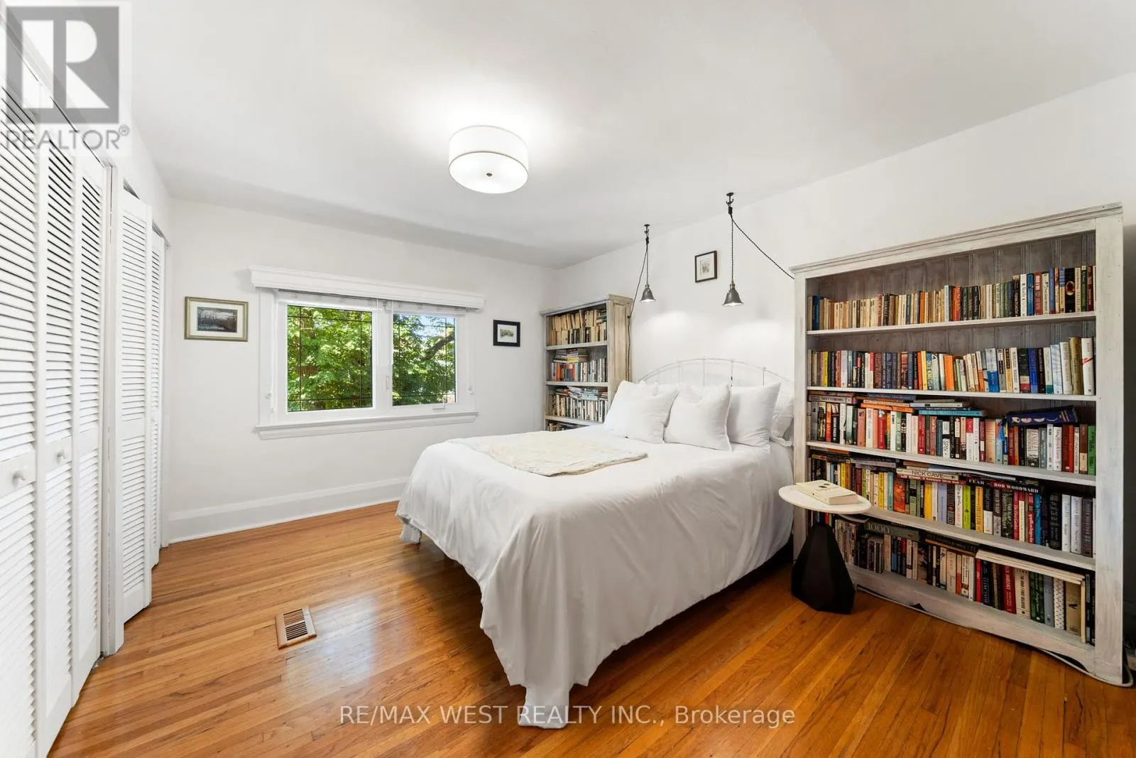 365 INDIAN GROVE
