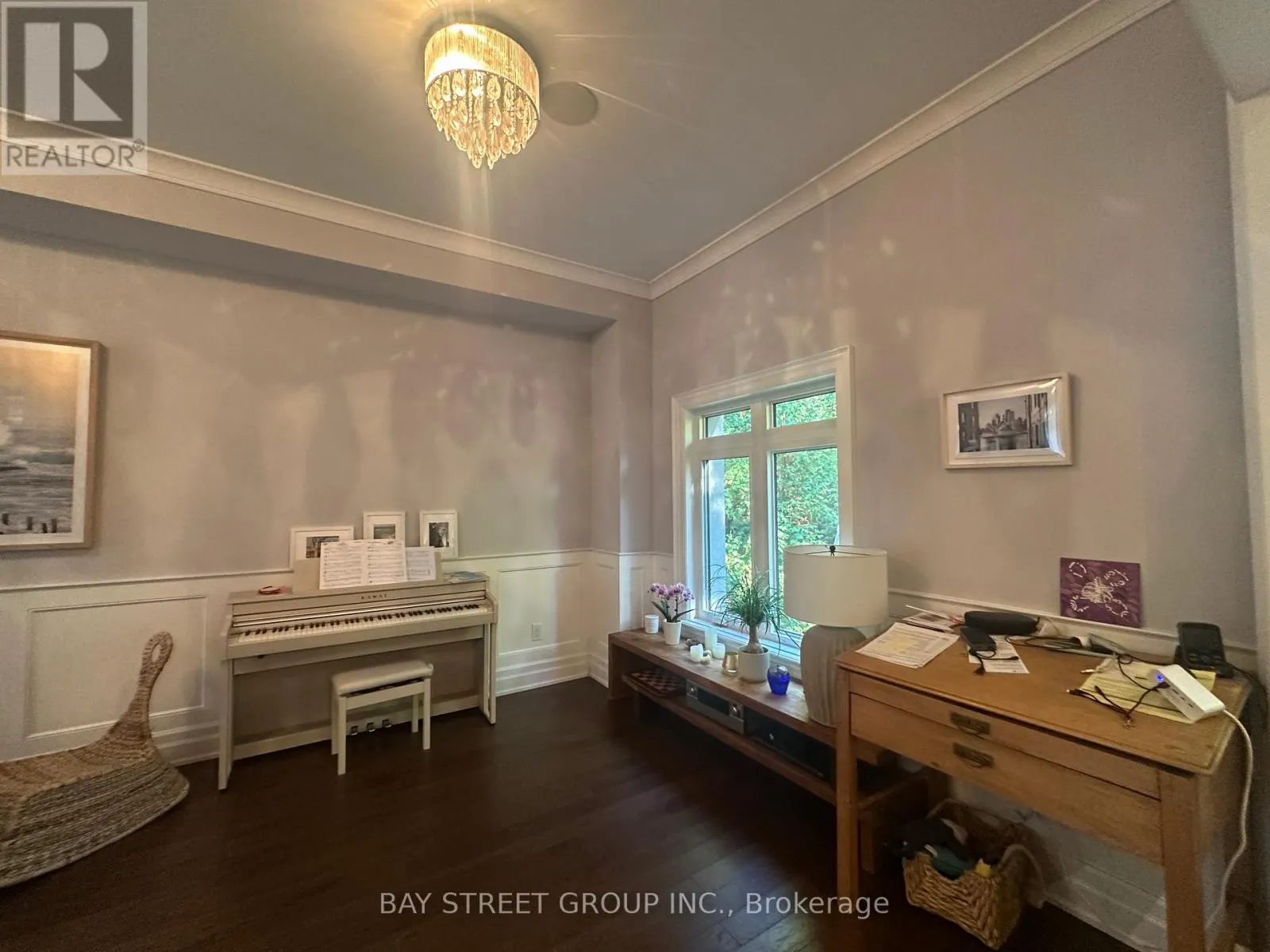 128 THOMPSON AVENUE