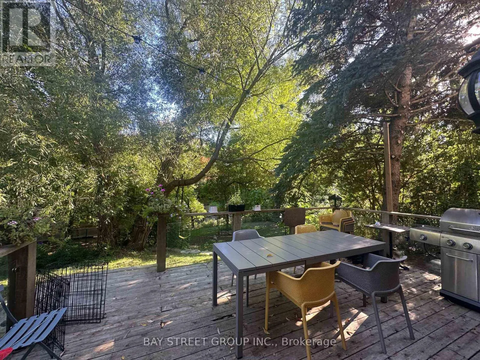 128 THOMPSON AVENUE