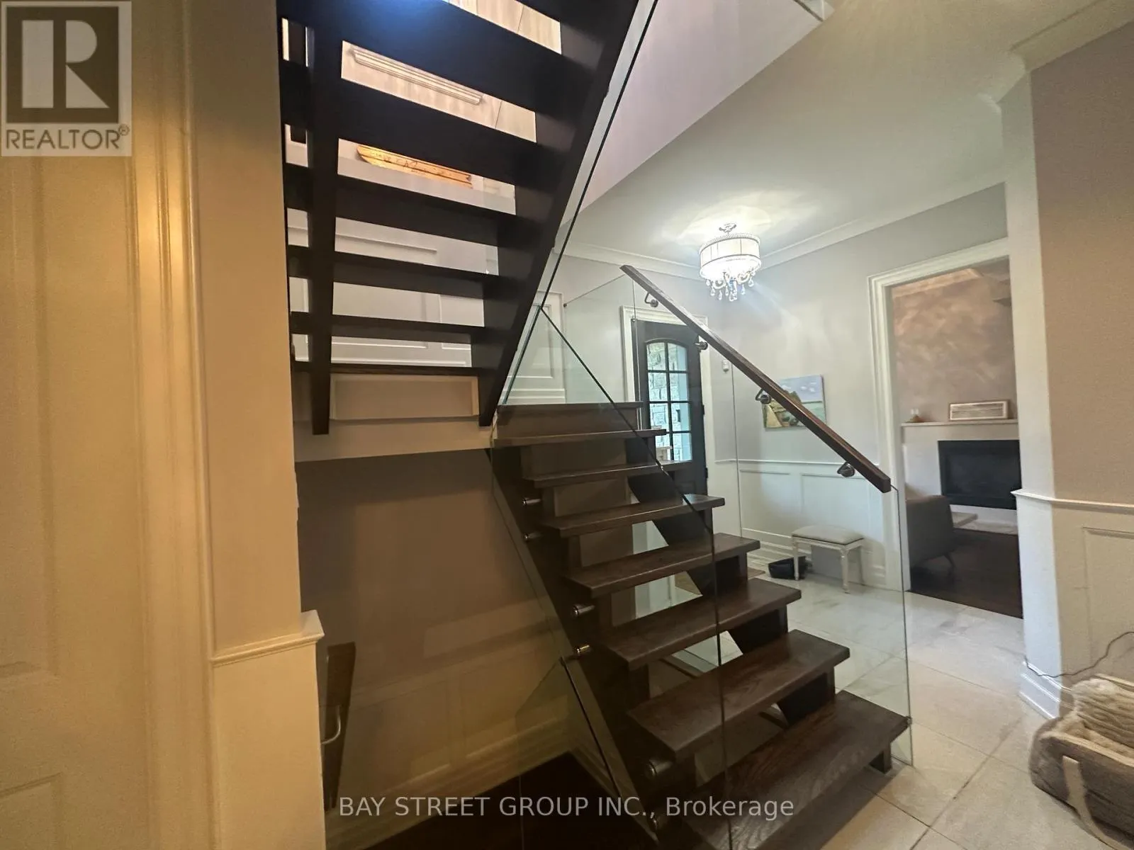 128 THOMPSON AVENUE