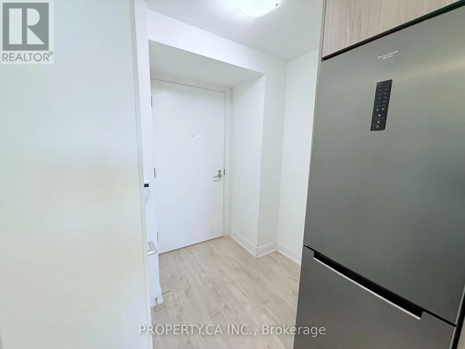 1110 - 70 ANNIE CRAIG DRIVE