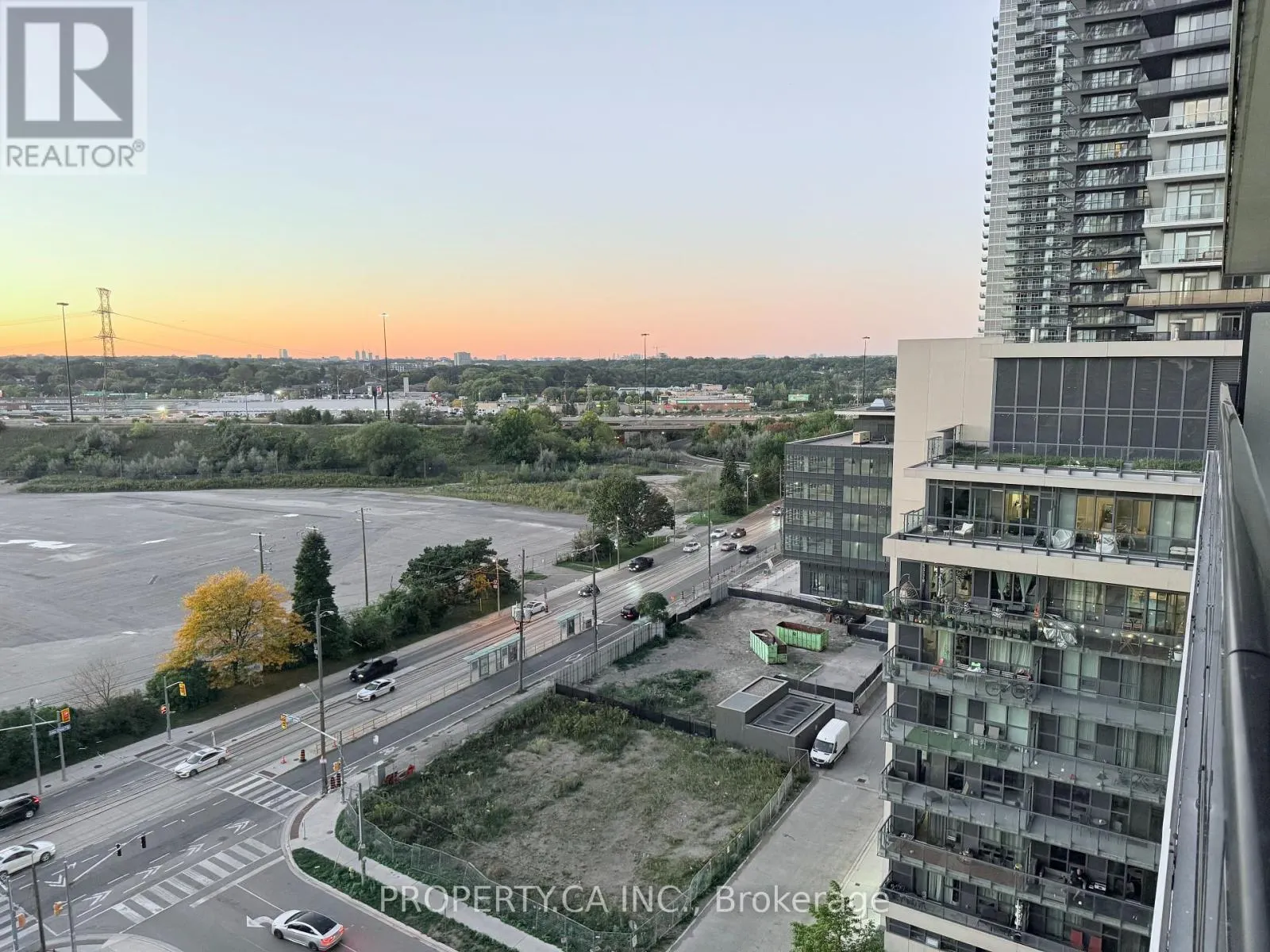 1110 - 70 ANNIE CRAIG DRIVE