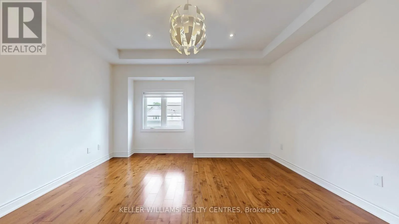 272 B BOON AVENUE