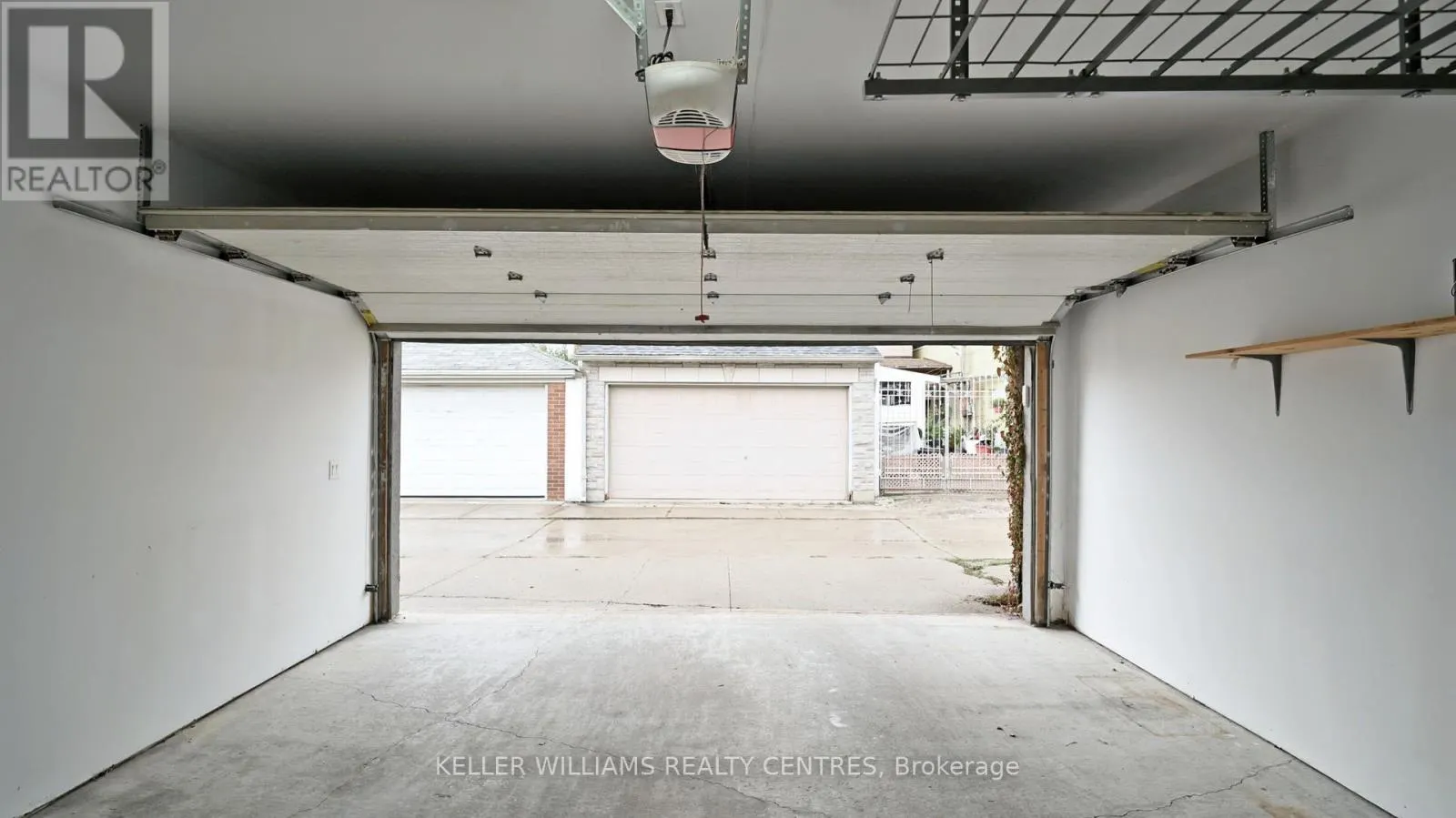 272 B BOON AVENUE