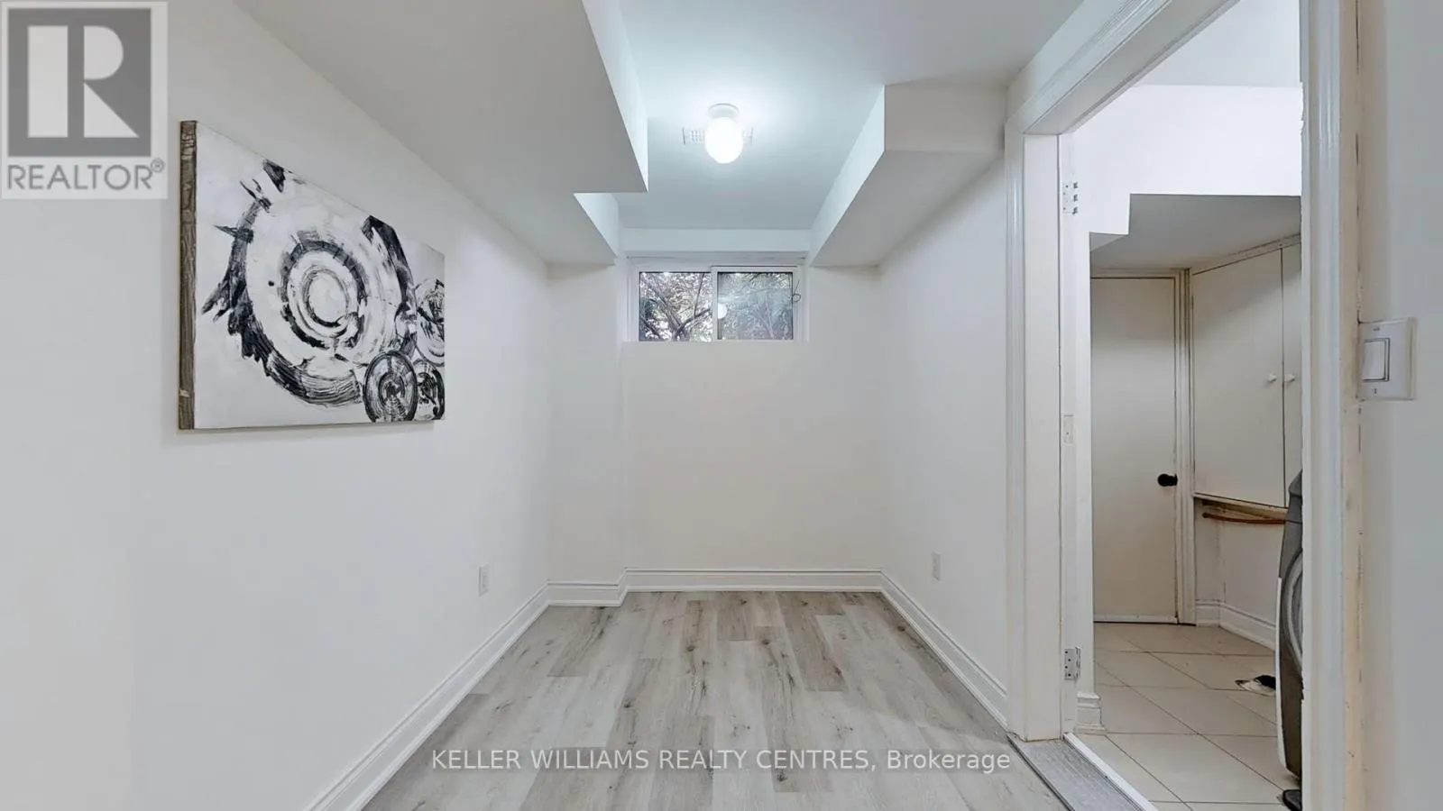 272 B BOON AVENUE