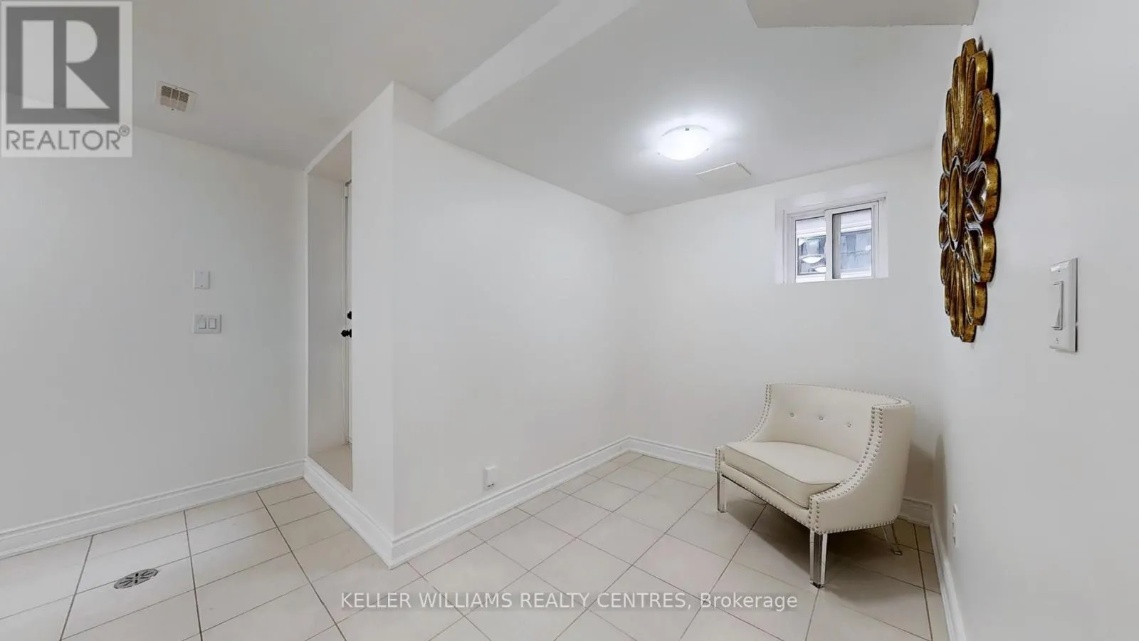 272 B BOON AVENUE