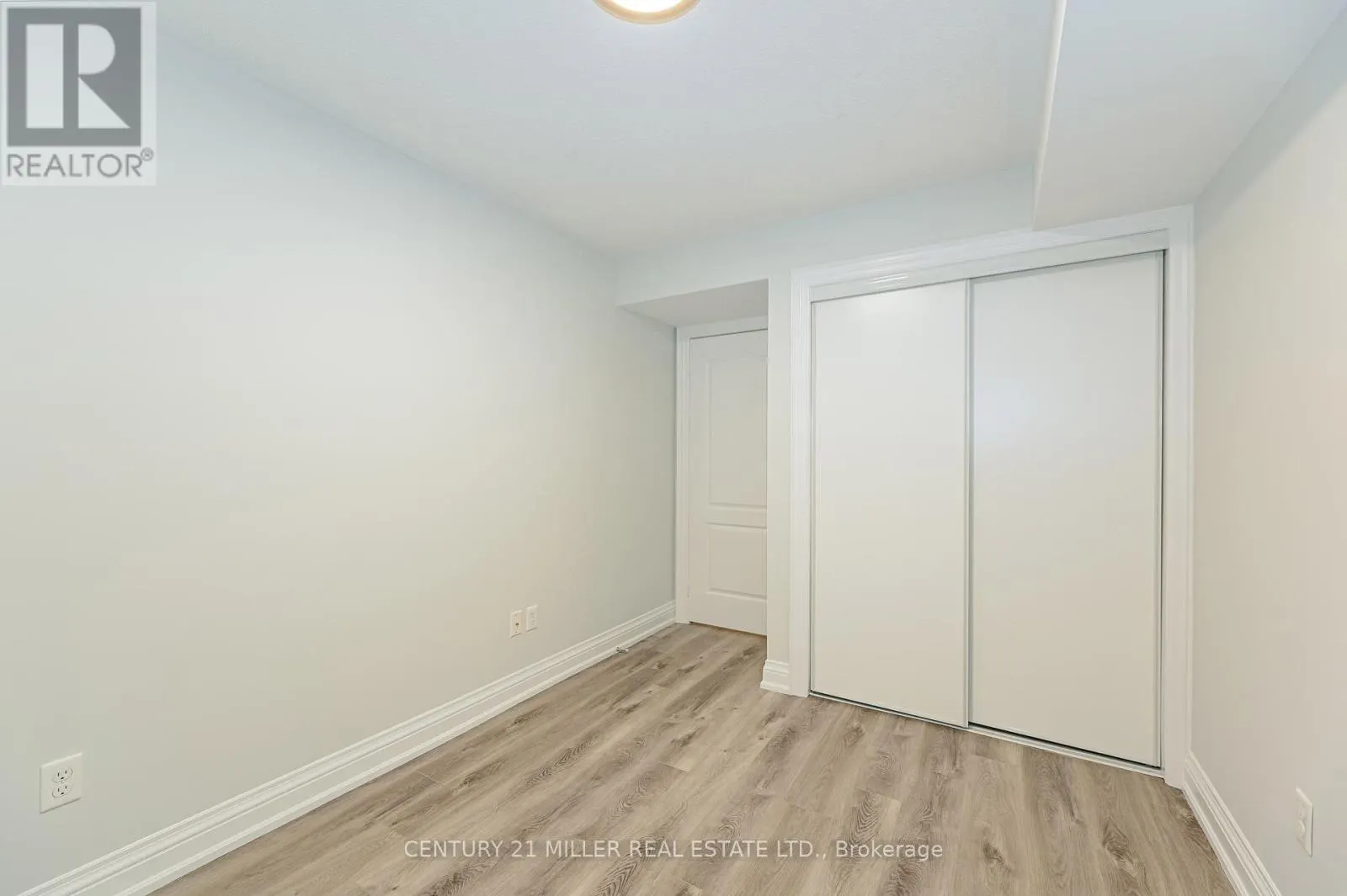 2 - 43 HAYS BOULEVARD