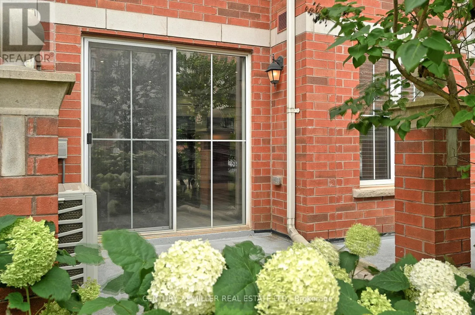 2 - 43 HAYS BOULEVARD