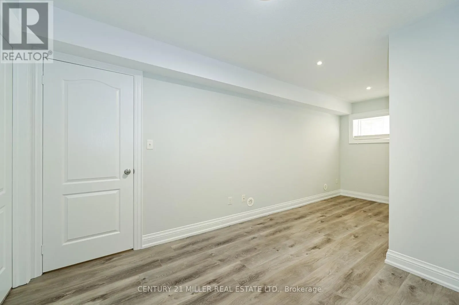 2 - 43 HAYS BOULEVARD