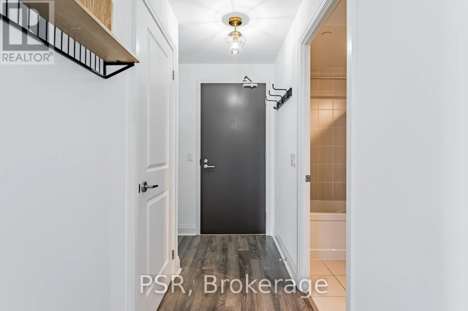 812 - 17 ZORRA STREET