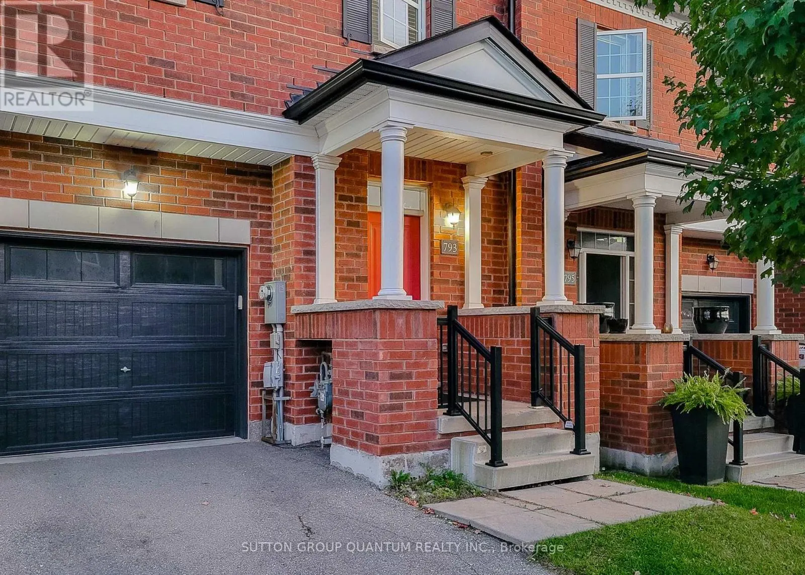 793 BANKS CRESCENT