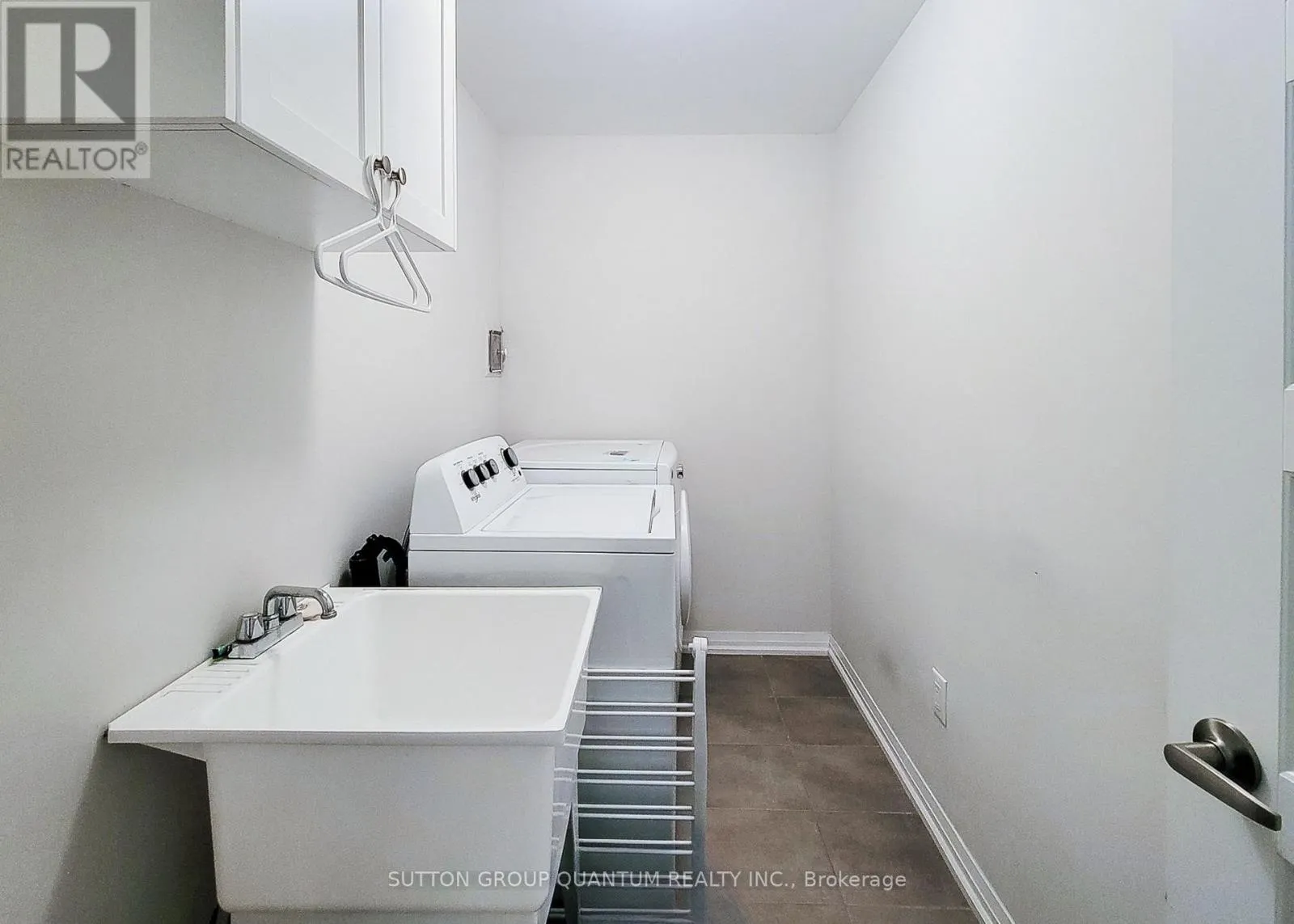 793 BANKS CRESCENT
