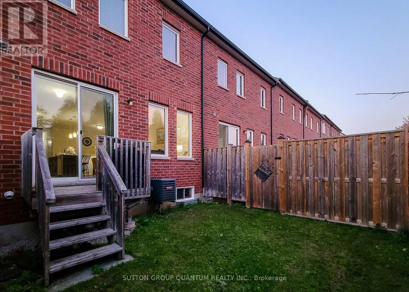 793 BANKS CRESCENT