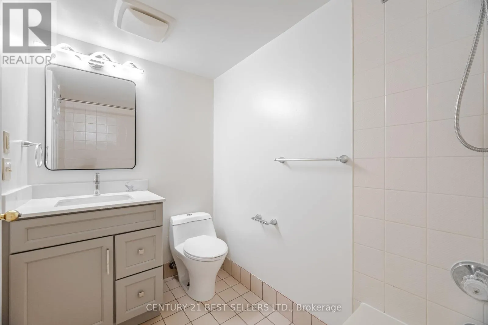 1704 - 325 WEBB DRIVE