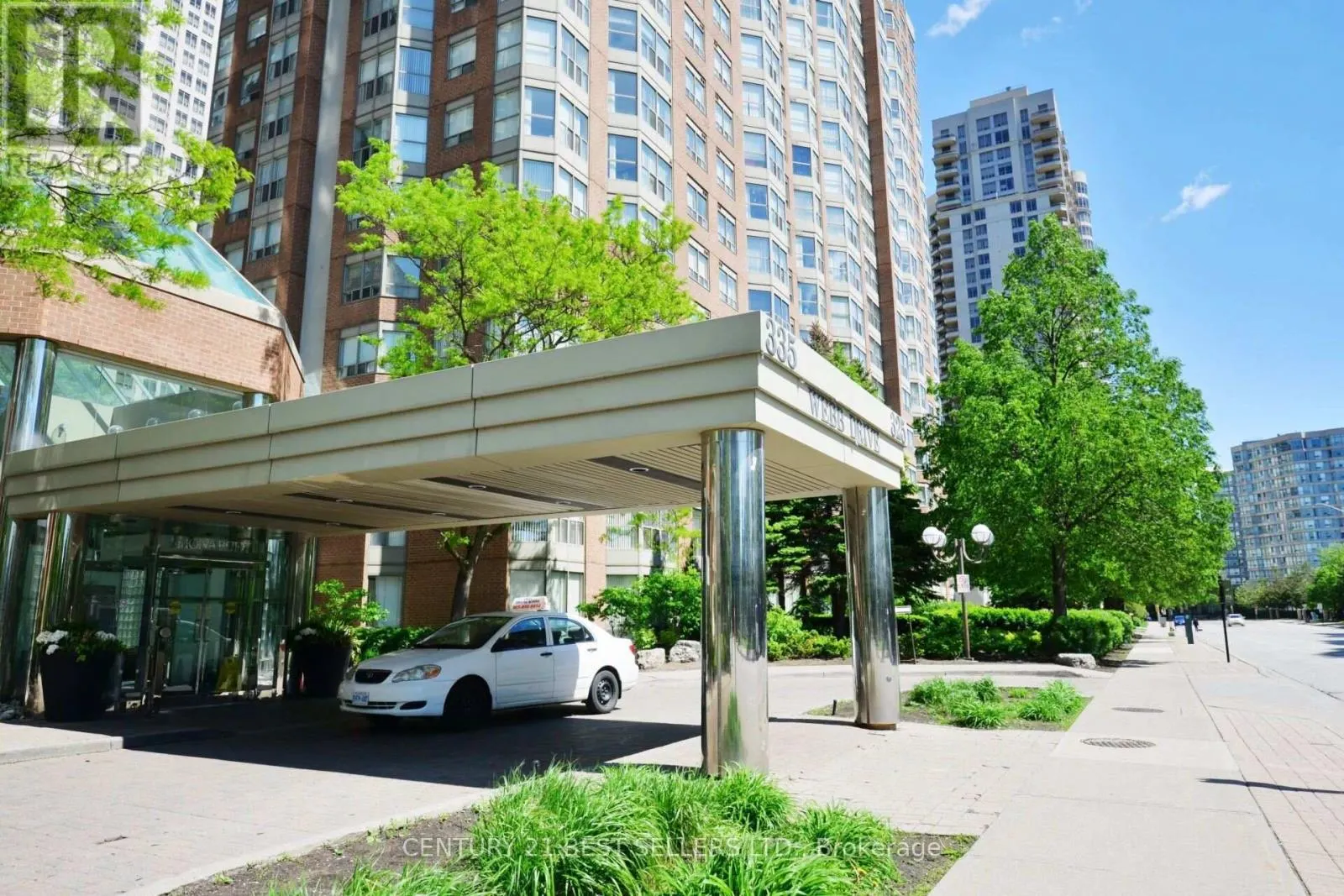 1704 - 325 WEBB DRIVE