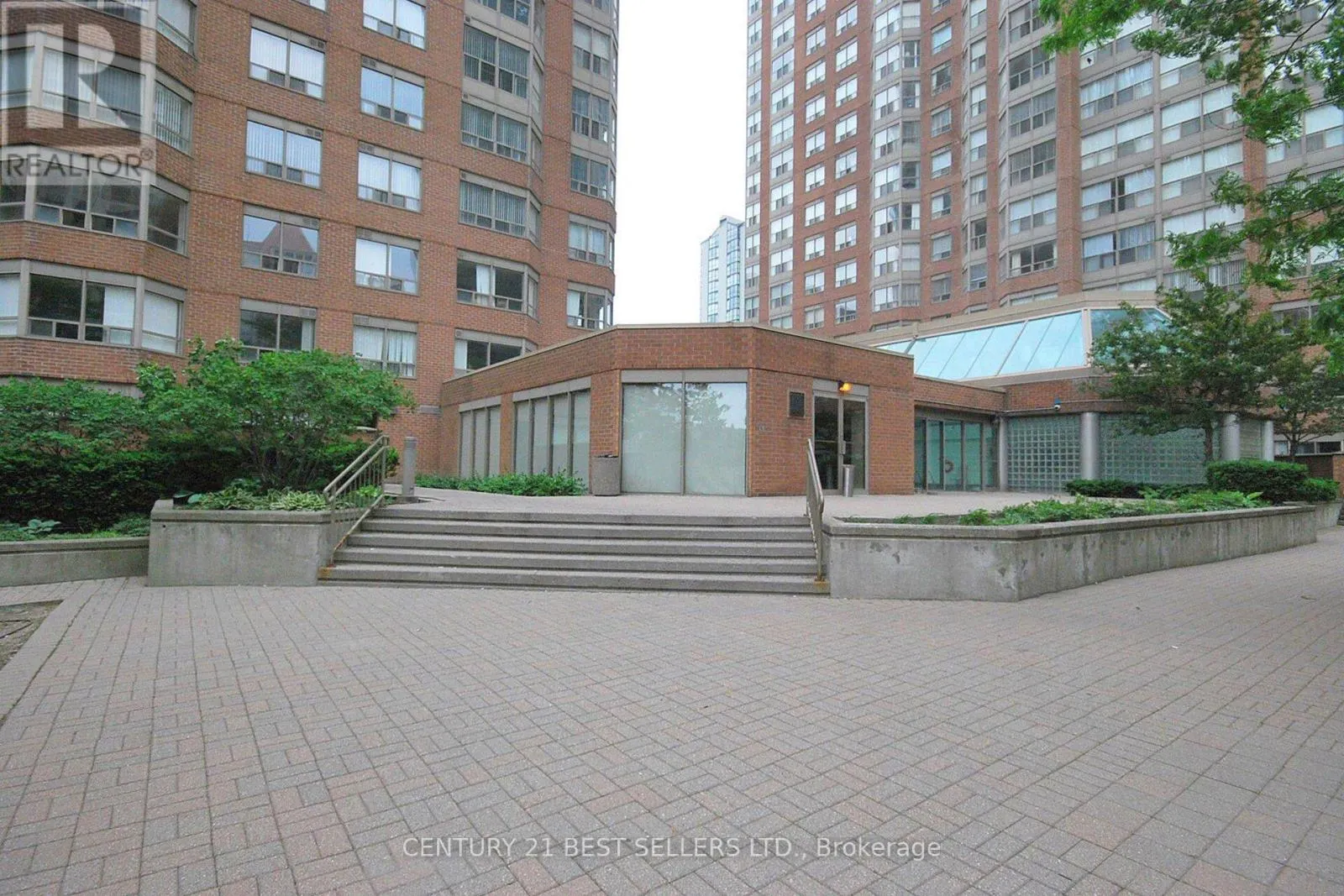 1704 - 325 WEBB DRIVE