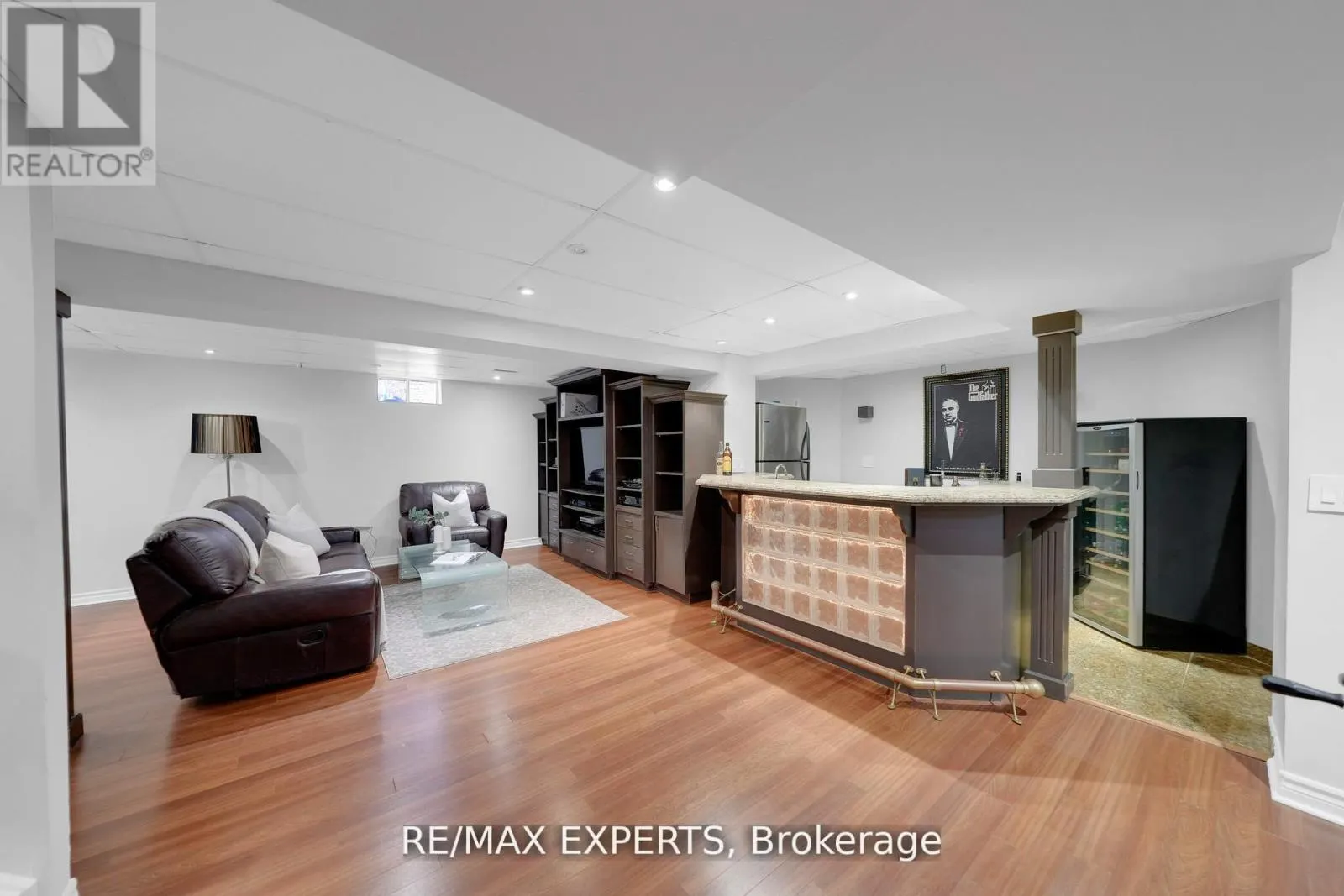 36 COUNTRY STROLL CRESCENT