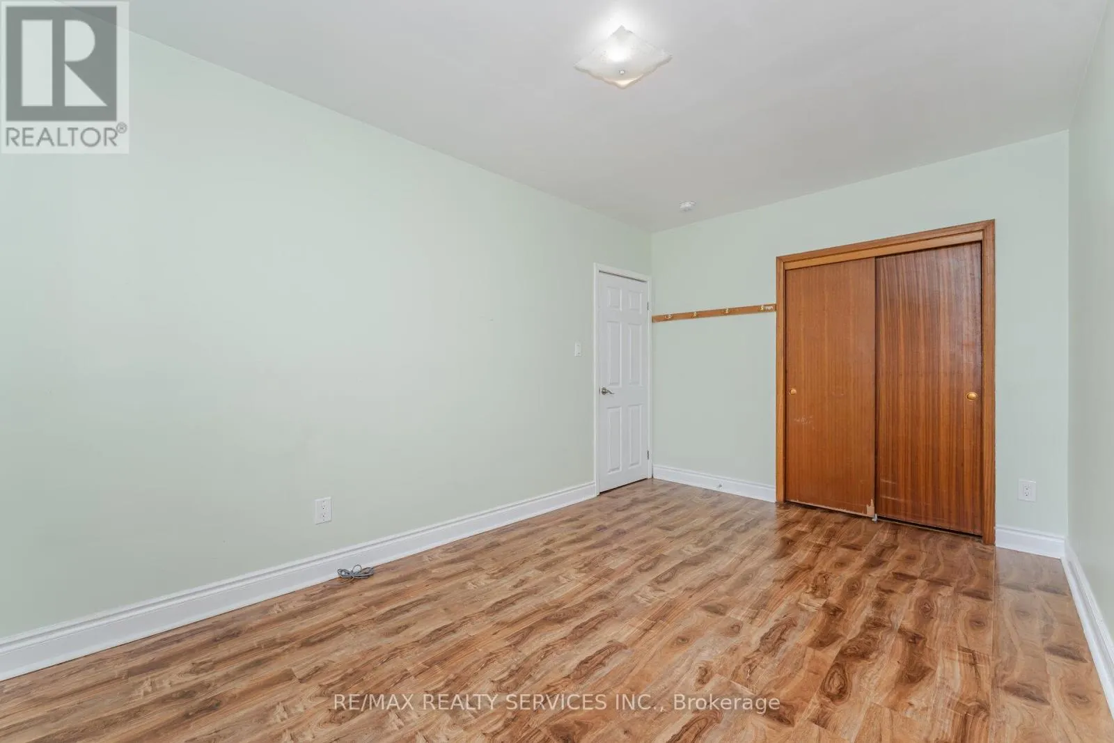 61 AVONDALE BOULEVARD