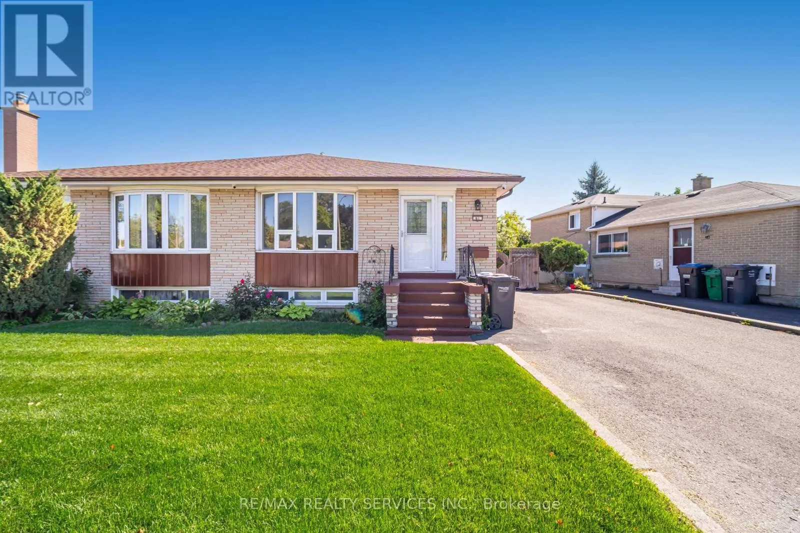 61 AVONDALE BOULEVARD