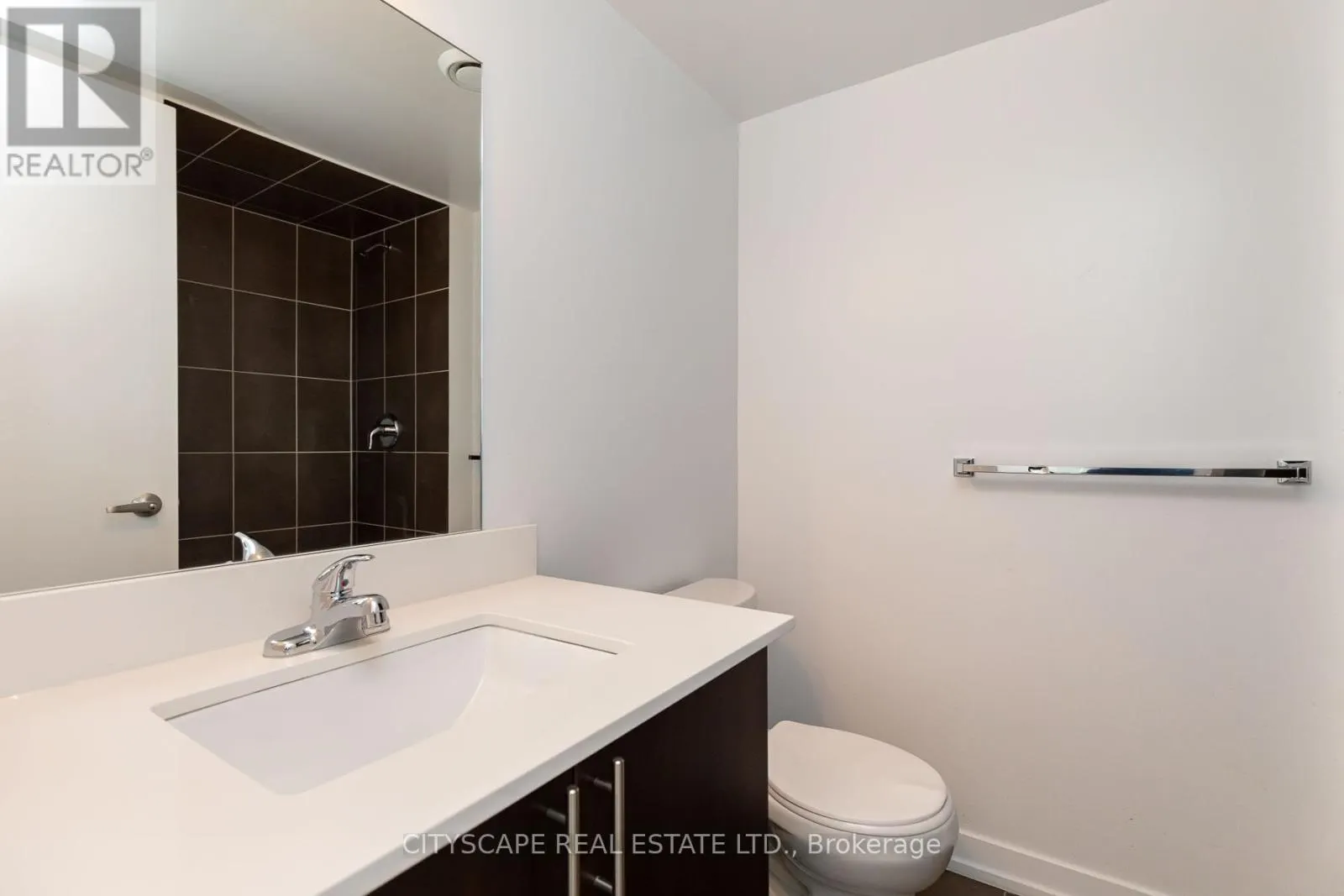 1604 - 1420 DUPONT STREET
