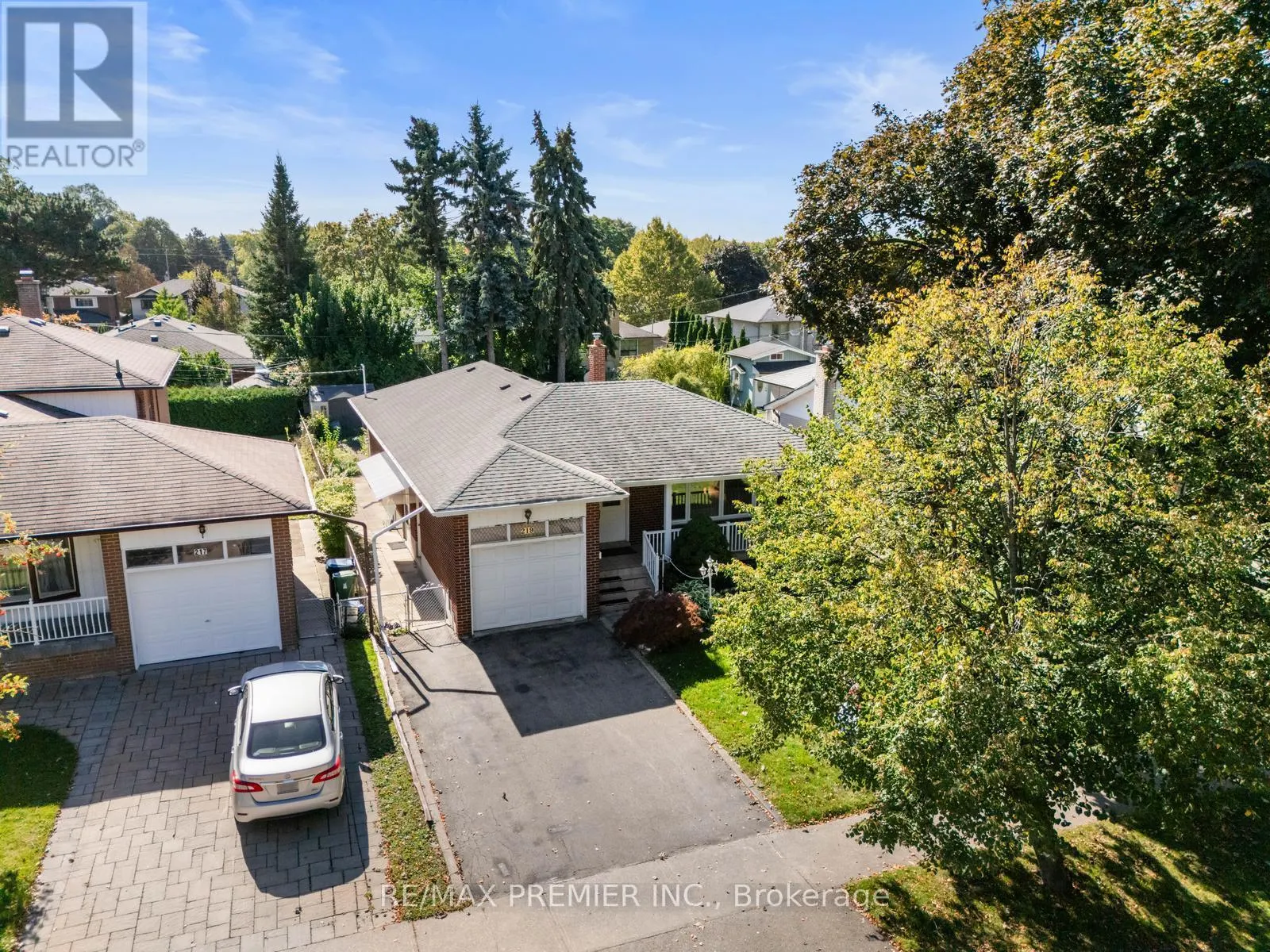 219 LA ROSE AVENUE