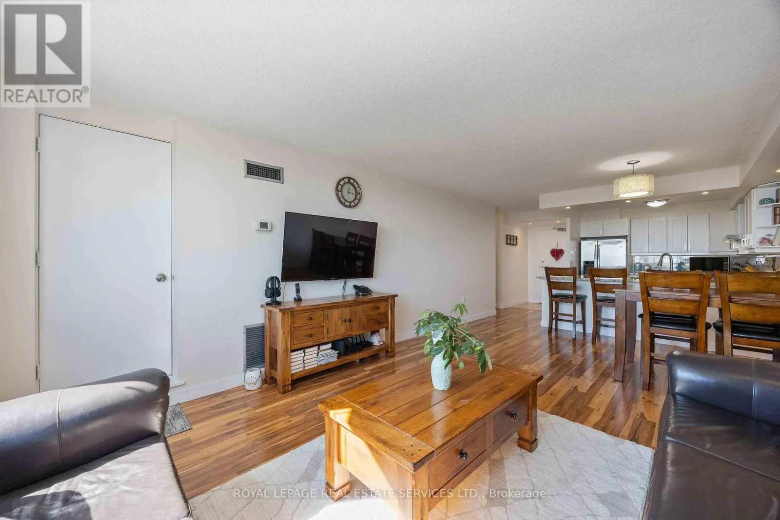 1410 - 3845 LAKESHORE BOULEVARD W