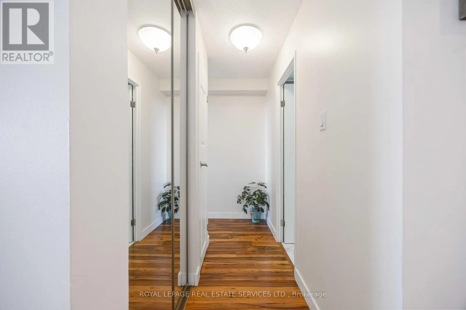 1410 - 3845 LAKESHORE BOULEVARD W